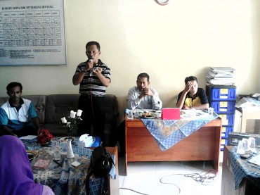 Guru dan Staf SMK YPI Tanjung Bintang Rapat Jelang UN